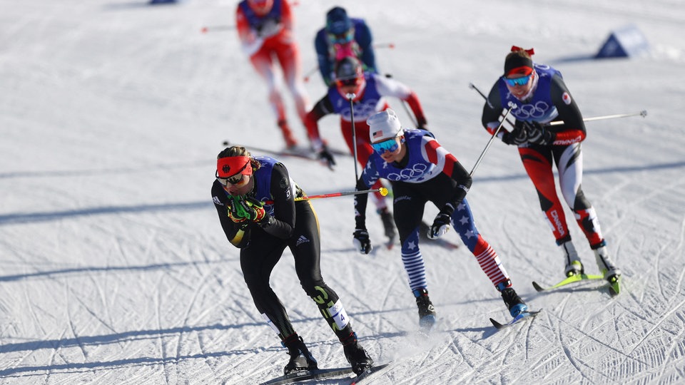 Лыжи: Сенсация! Германия выигрывает женский командный спринт на ОИ, Россия 3-я